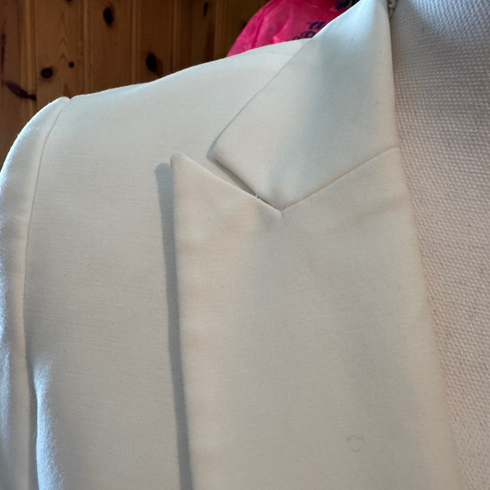 Elegant White Skirt Suit